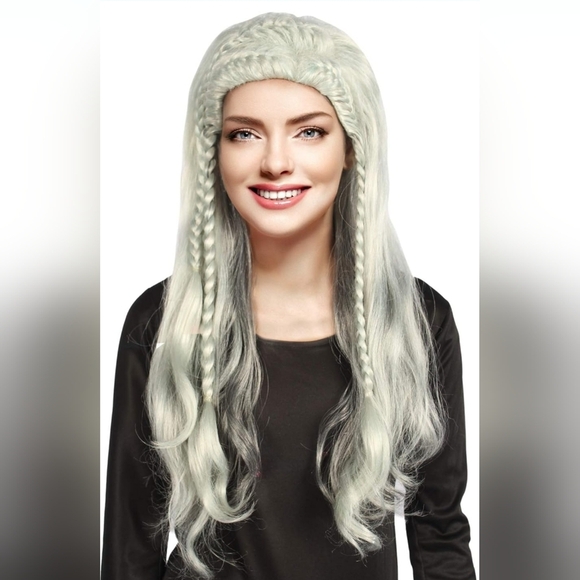 Silver Wavy Hair Wig for a Modern Look - Picture 1 of 4